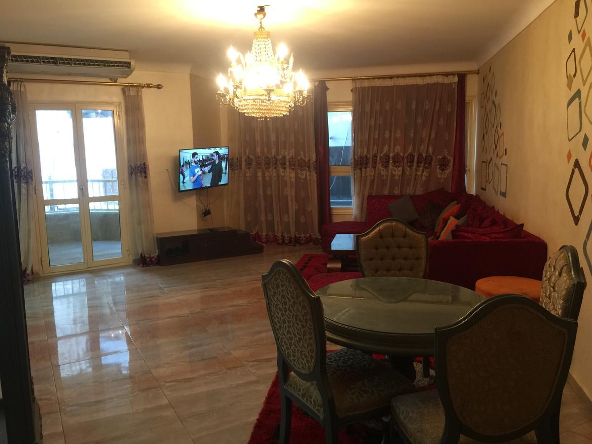 Gleem View 5 *